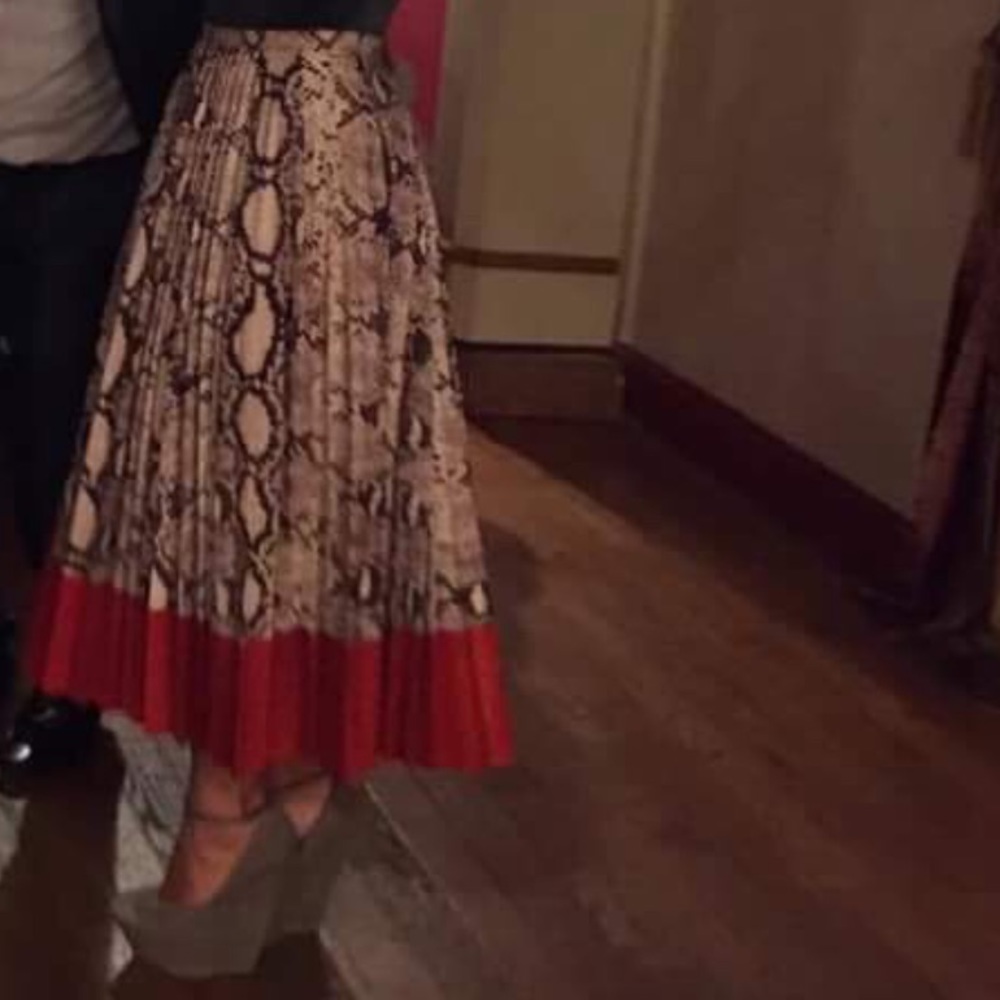 Gucci Printed Python Leather Skirt - image 3